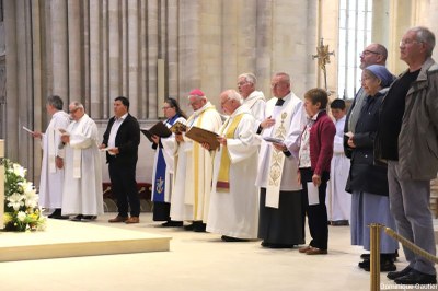 1700 ème anniversaire Concile de Nicée   DG   038