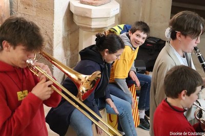 Ecole de Prière  Avril 2023   090