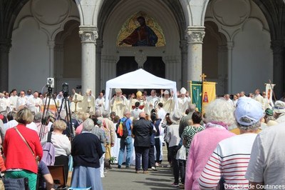 Pèlerinage julaire Normand   Pontmain   01.05.2025   032