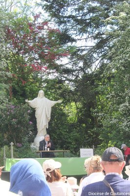 Pèlerinage julaire Normand   Pontmain   01.05.2025   046
