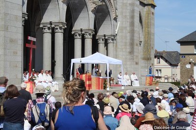 Pèlerinage julaire Normand   Pontmain   01.05.2025   056