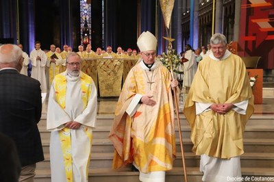 Messe d'installation   Mgr Le Boulch   059