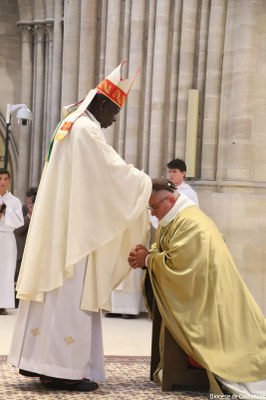Ordination épiscopale Mgr Cador   16.10.2023    054