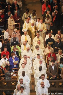 Ordination et consécration du diocèse   005