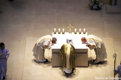 Ordination et consécration du diocèse   008