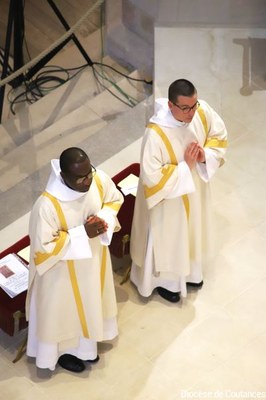 Ordination et consécration du diocèse   010