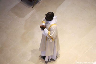 Ordination et consécration du diocèse   012