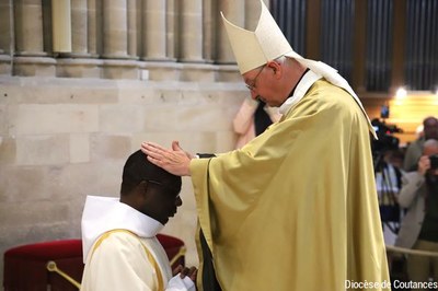 Ordination et consécration du diocèse   023