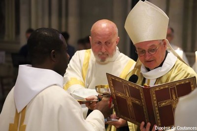 Ordination et consécration du diocèse   033