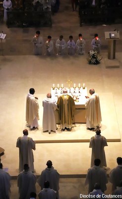 Ordination et consécration du diocèse   043