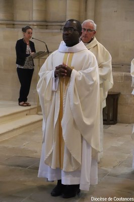 Ordination et consécration du diocèse   052