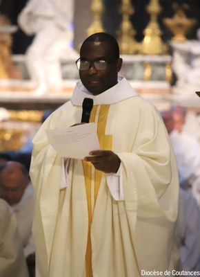 Ordination et consécration du diocèse   058