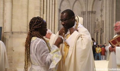 Ordination et consécration du diocèse   060
