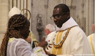 Ordination et consécration du diocèse   061