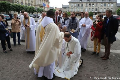 Ordination et consécration du diocèse   062