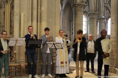 Ordination et consécration du diocèse   082