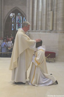 Ordination et consécration du diocèse   085