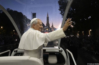 26 09 Lourdes grotte (c) Vatican Media (6)