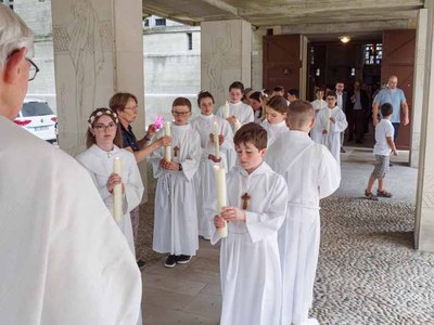 Profession de foi 2023 06 17 site (30)