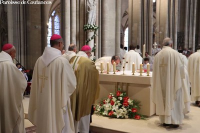 Messe d'ordination épiscopale de Mgr Grégoire Cador - 11.jpg