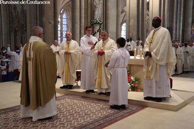 Messe d'ordination épiscopale de Mgr Grégoire Cador - 36.jpg