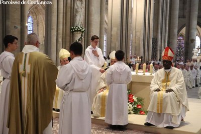 Messe d'ordination épiscopale de Mgr Grégoire Cador - 37.jpg