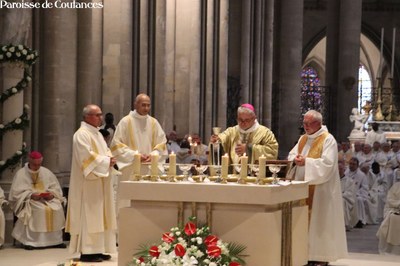 Messe d'ordination épiscopale de Mgr Grégoire Cador - 75.jpg