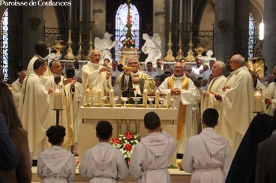 Messe d'ordination épiscopale de Mgr Grégoire Cador - 77.jpg