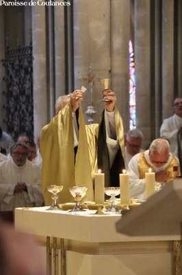 Messe d'ordination épiscopale de Mgr Grégoire Cador - 79.jpg