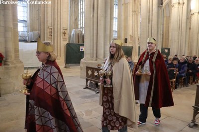 Solennité de l'Épiphanie et engagement des nouveaux Petits Chanteurs - 14.jpg
