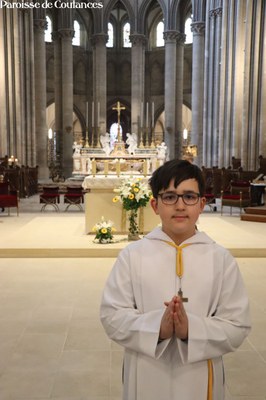 Solennité du Christ-Roi et remise de croix de servant d'autel à Loïc - 05.jpg