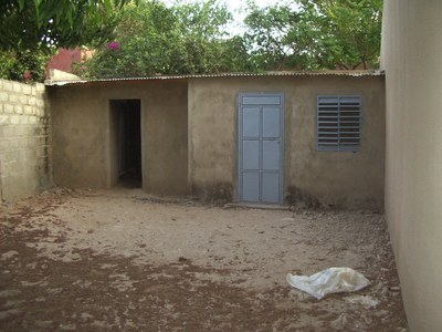 achèvement des sanitaires et de la remise
