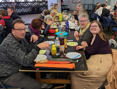 20220424 Joie sous les pommiers02 Pique nique (12)