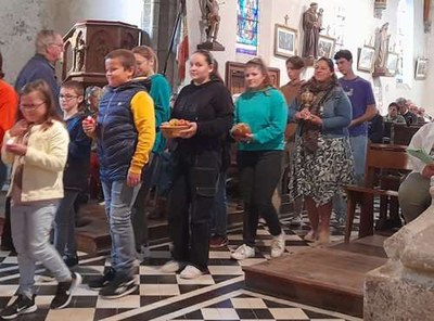  copie 0 20230924 Célébration Procession (4)