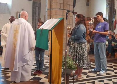  copie 0 20230924 Célébration Procession (7)