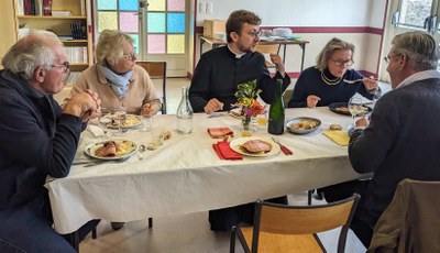 20240929 Accueil Pere Alain Montmartin Repas (13)